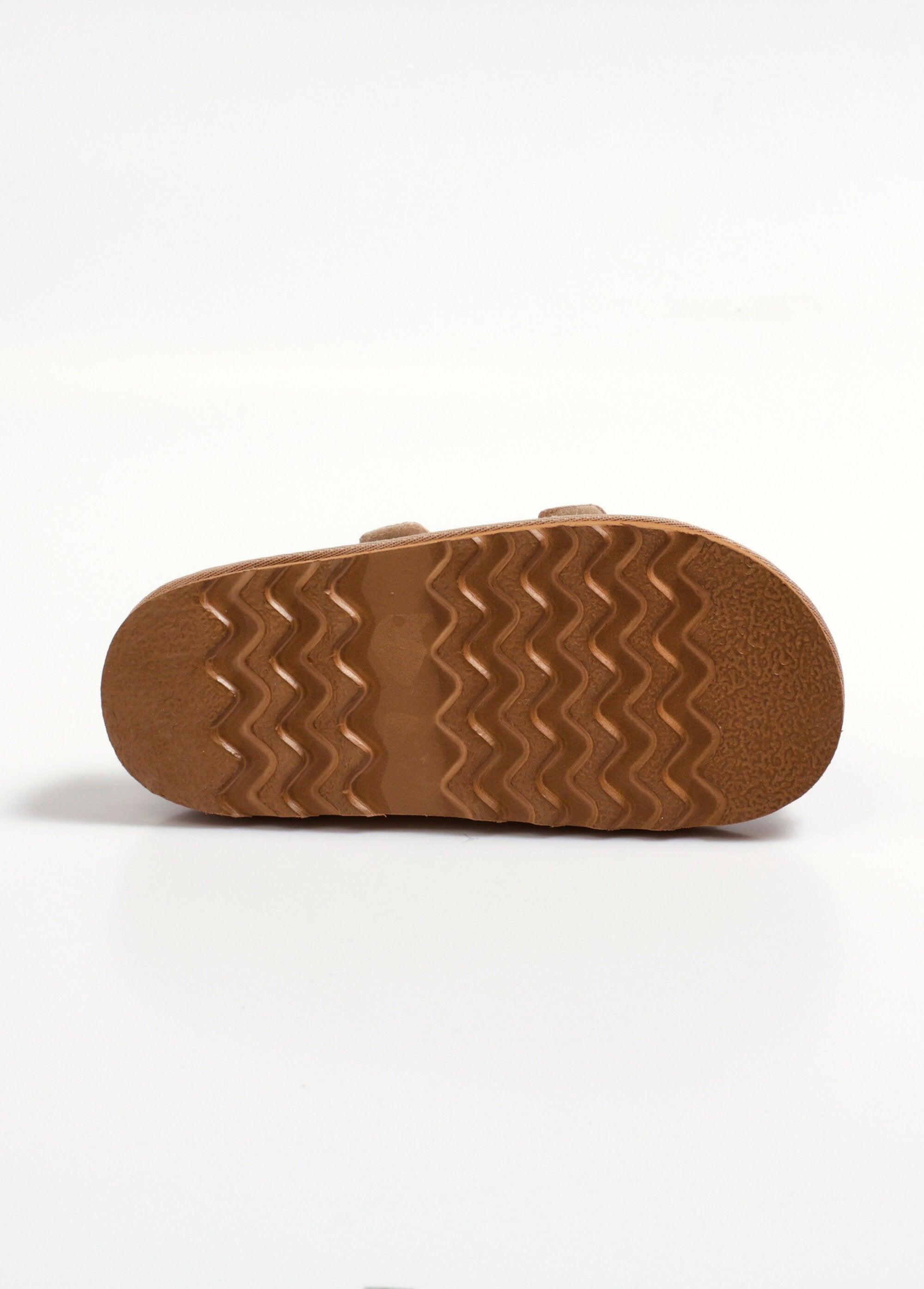 Mules_de_ante_con_cuña_y_velcro_Beige_UN1_slim