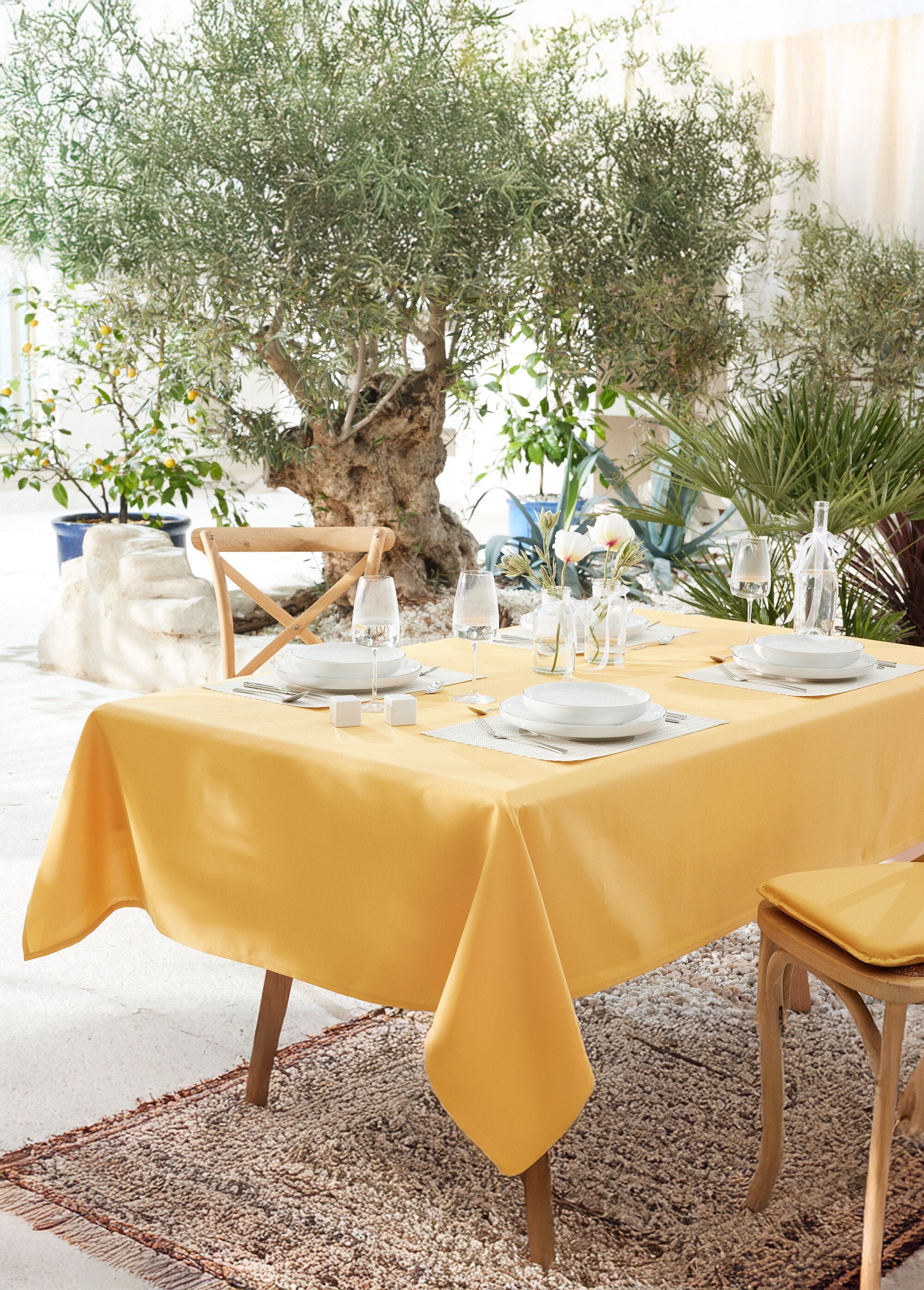 Mantel_liso,_fácil_de_cuidar._Ocre_FA1_slim