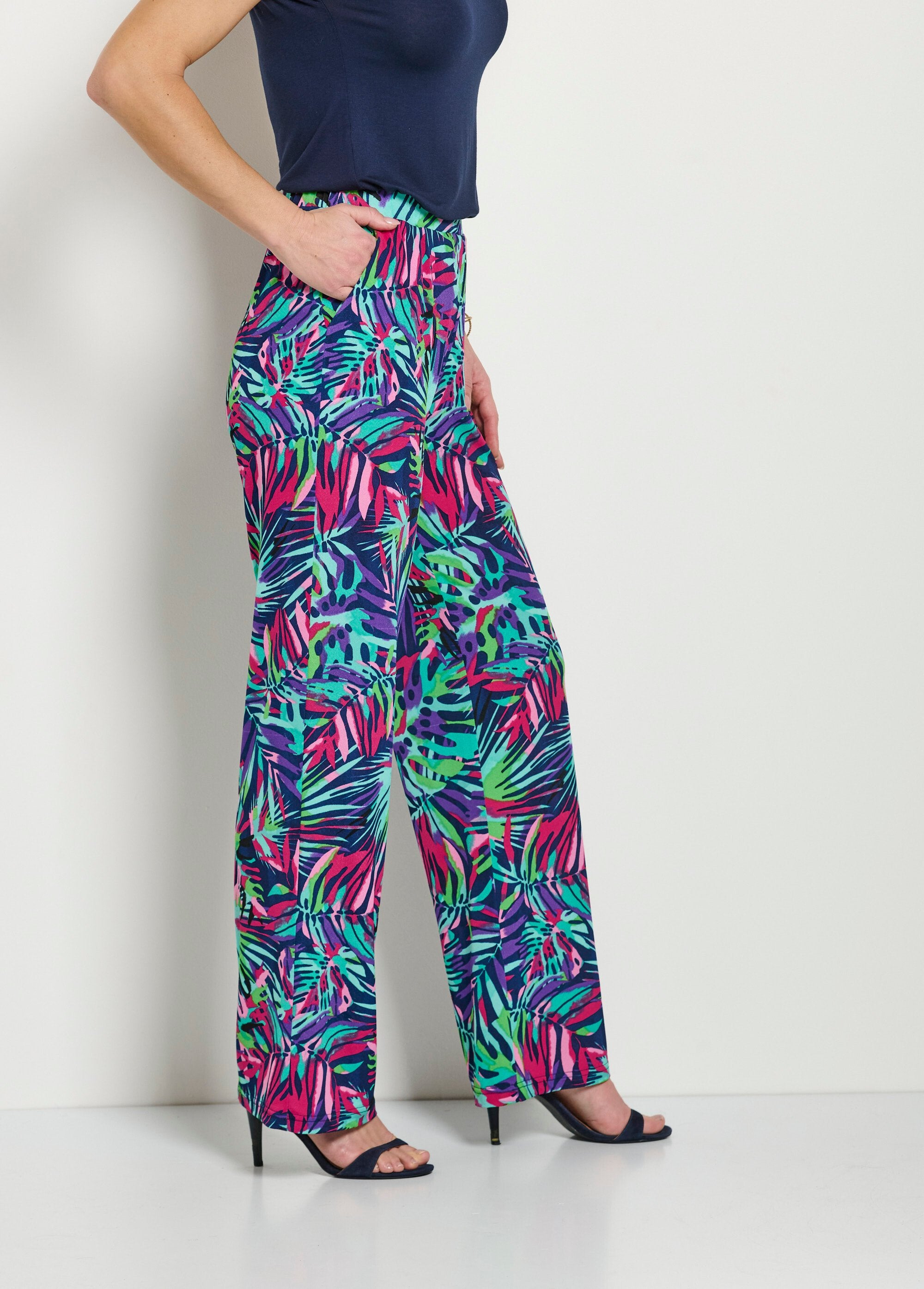 Pantalón_holgado_estampado_con_cintura_elástica_Multicolor_DR1_slim