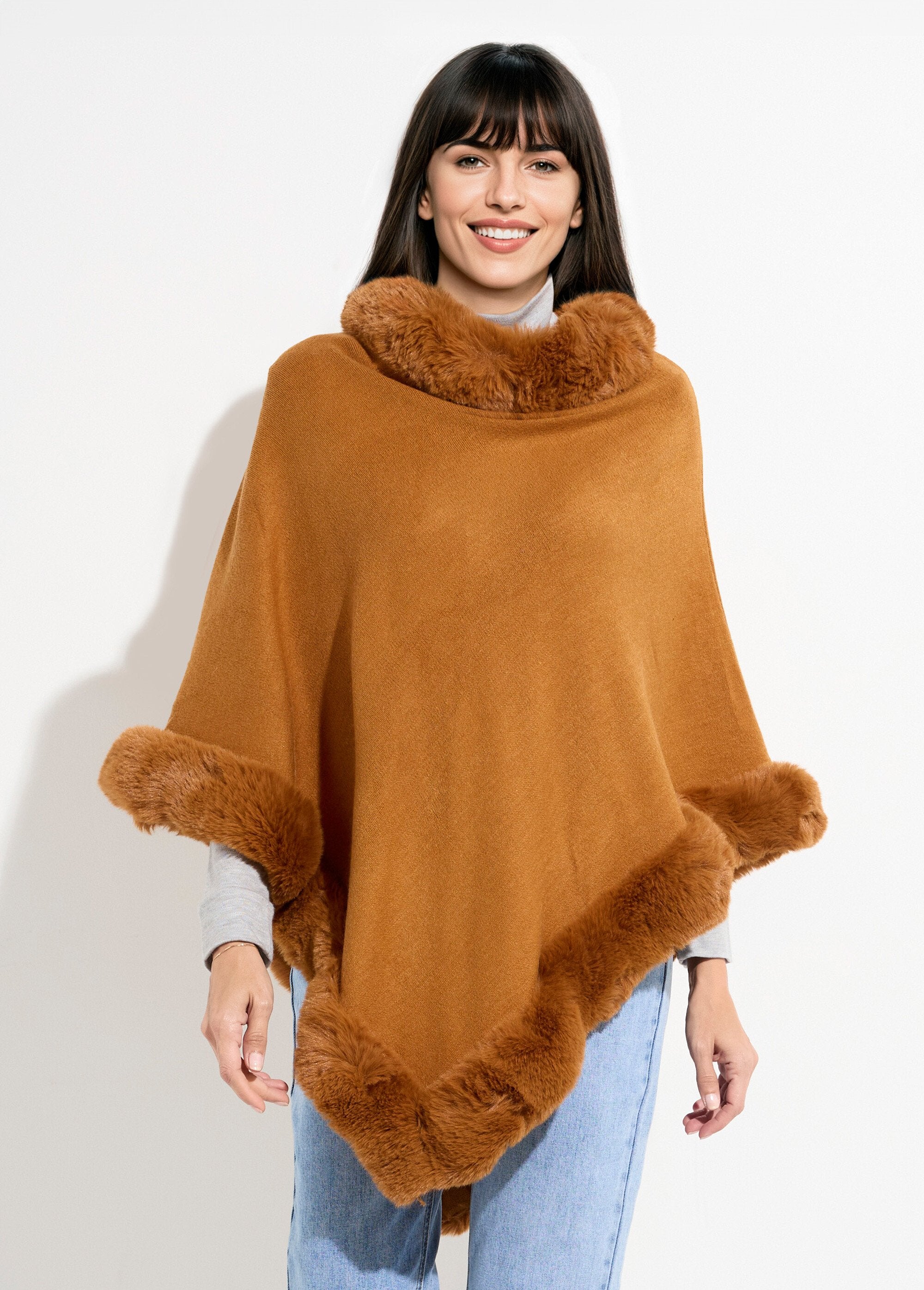 Pull_cape,_bord_fourrure_ton_sur_ton_Camel_FA1_slim