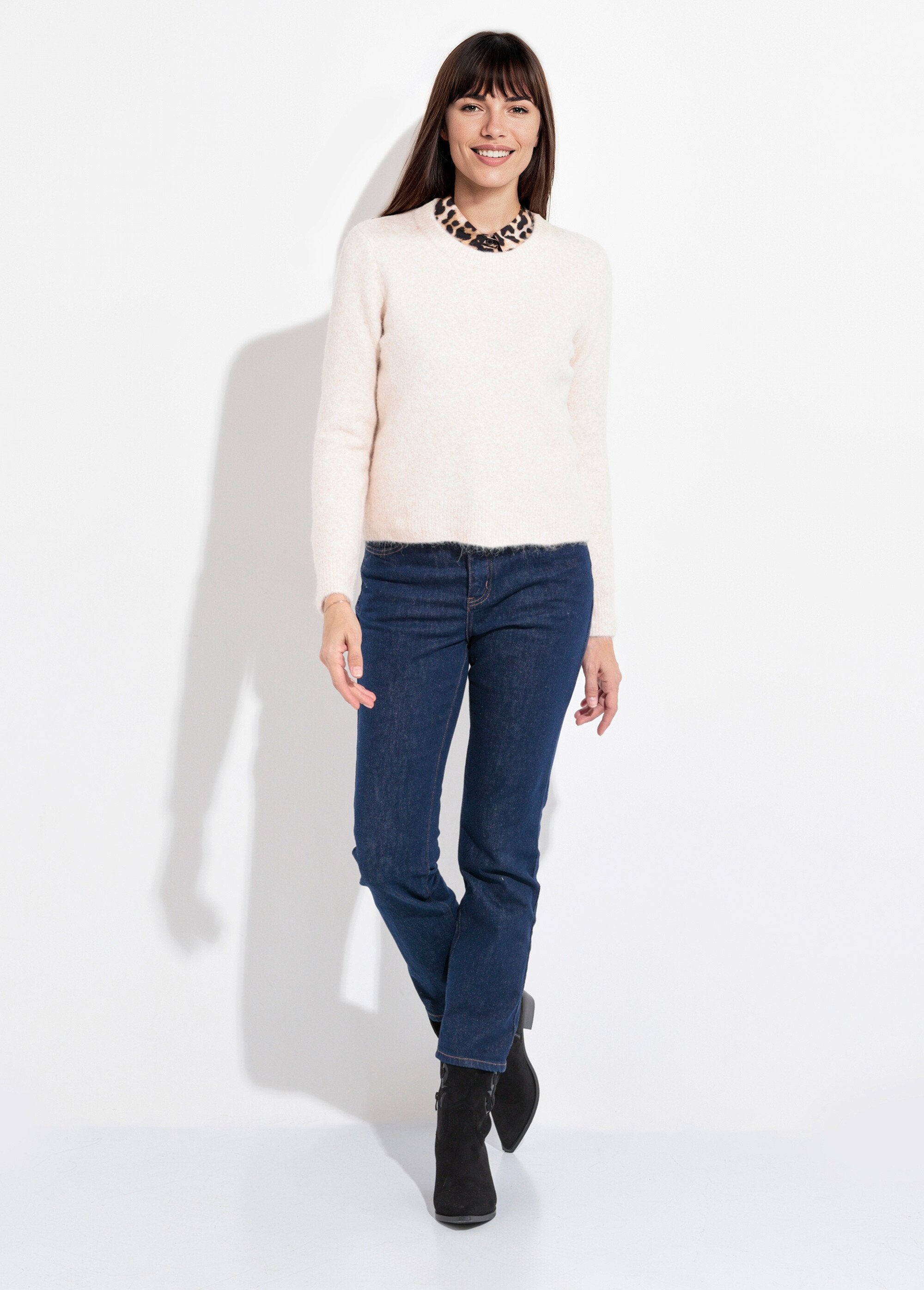 Suéter_cálido_y_esponjoso_de_lana_con_cuello_redondo_Beige_SF1_slim
