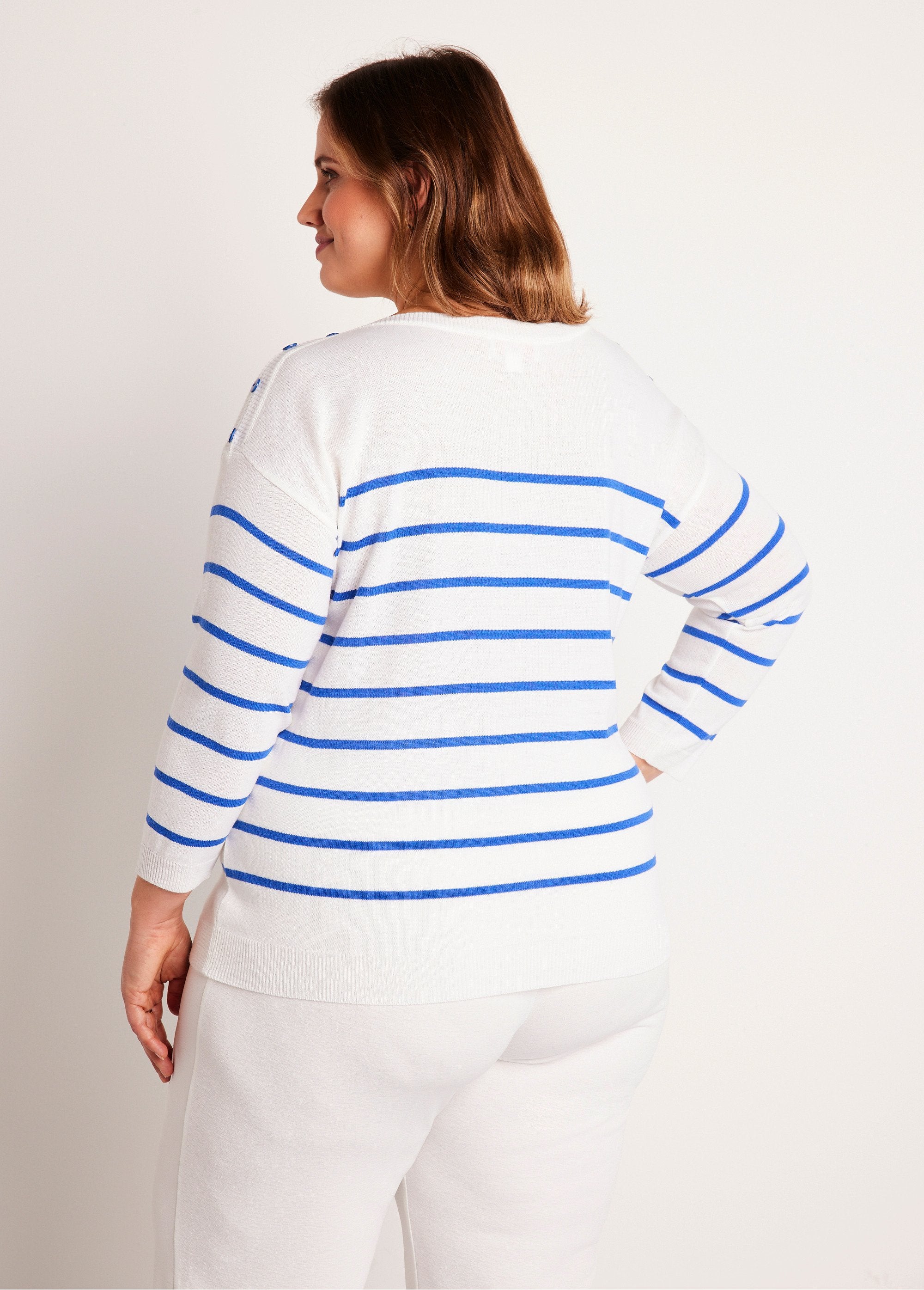 Jersey_rayas_finas_blanco_y_azul_DO1_curvy