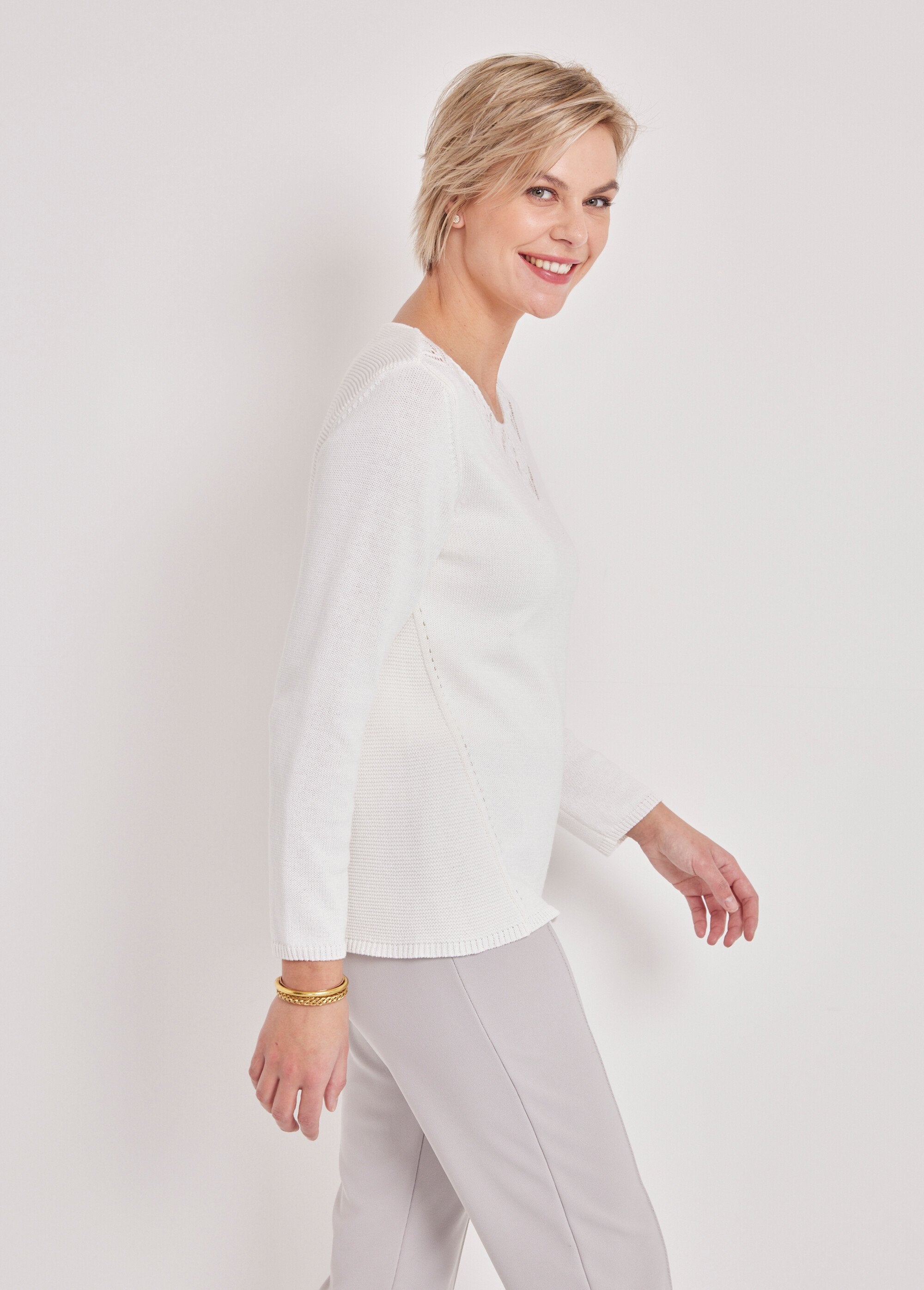 Jersey_de_punto_de_manga_larga_Blanco,_Blanca_DR1_slim