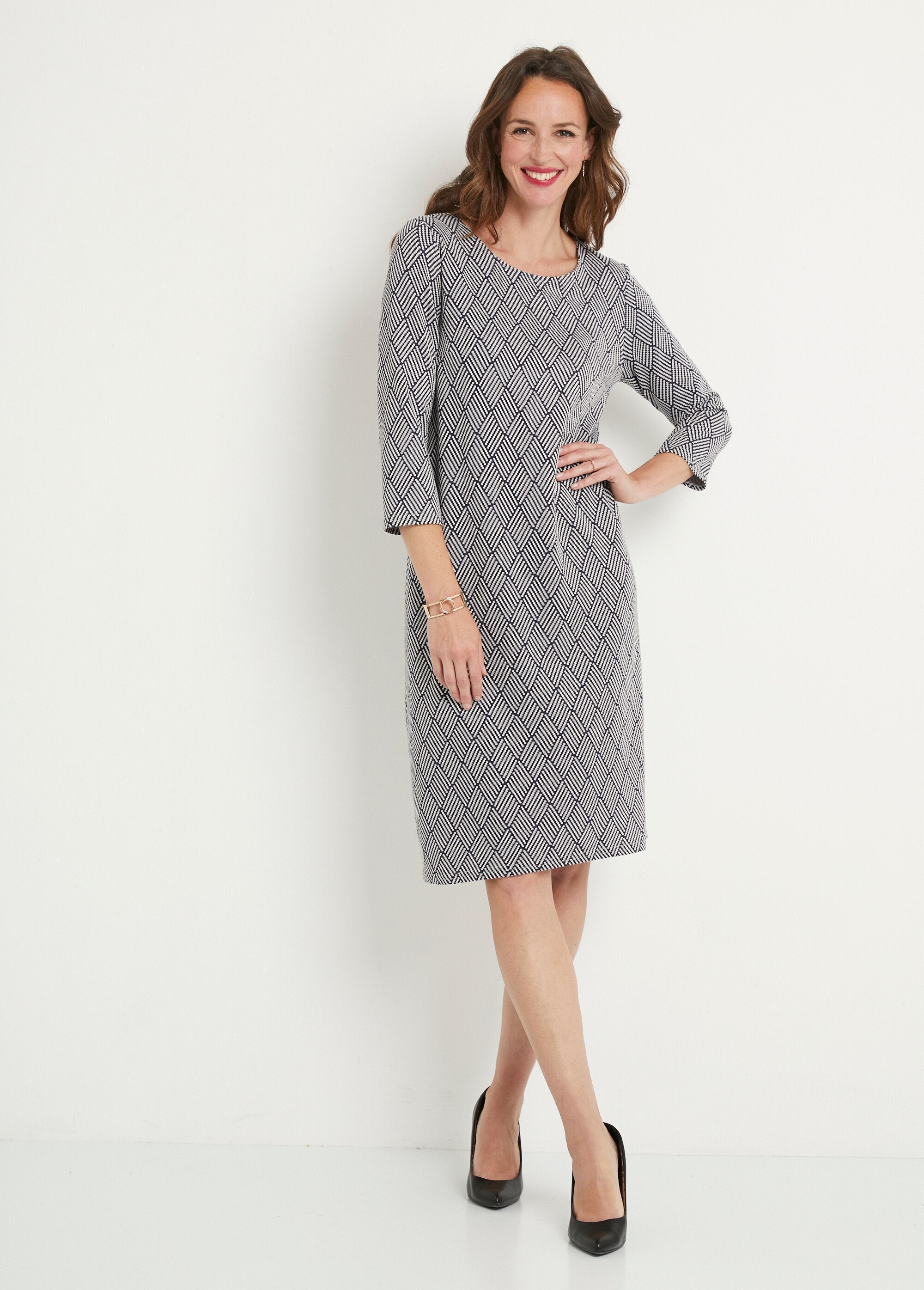 Vestido_corto_recto_en_jacquard_gráfico_Marine_et_ecru_FA1_slim