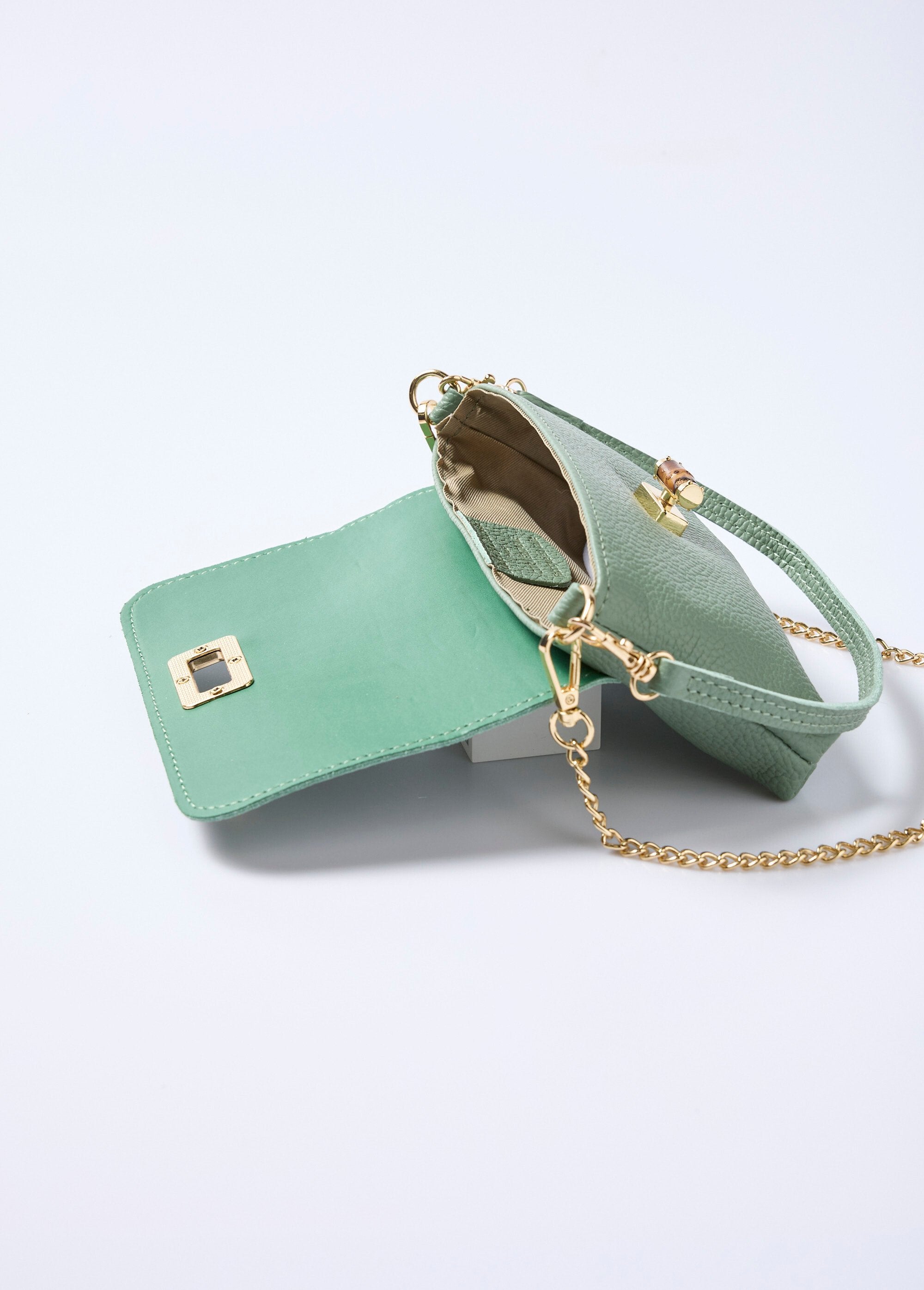 Bolso_de_mano_de_piel_con_cierre_metálico_Verde_lima_DE2_slim