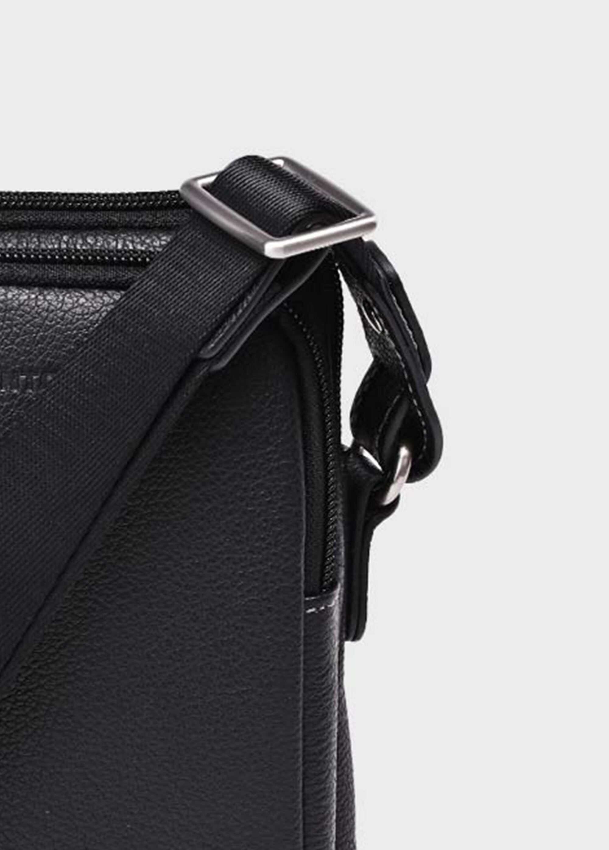 Elegante_bolso_multibolsillos_de_piel_Negro_DE1_slim