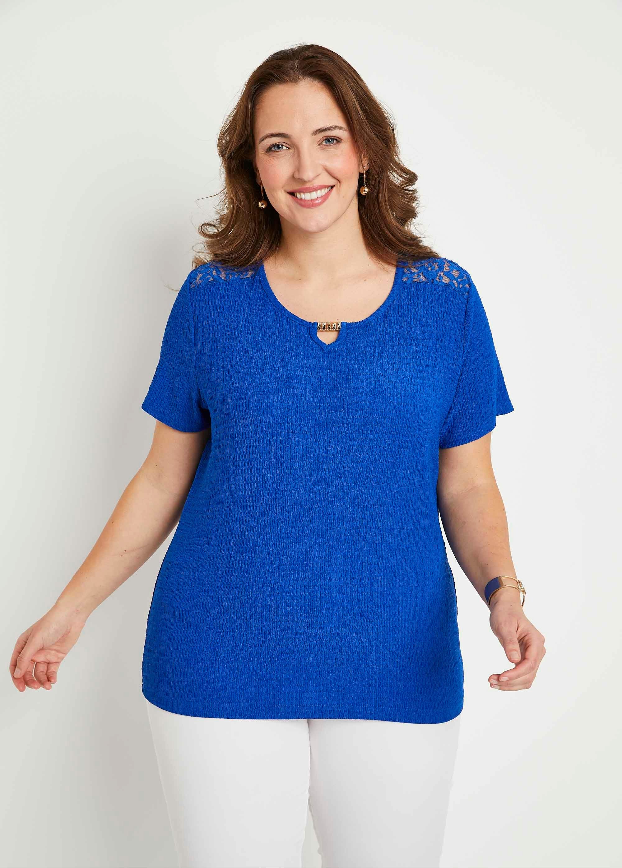 Camiseta_corta_de_encaje_Azul_cobalto_FA1_curvy