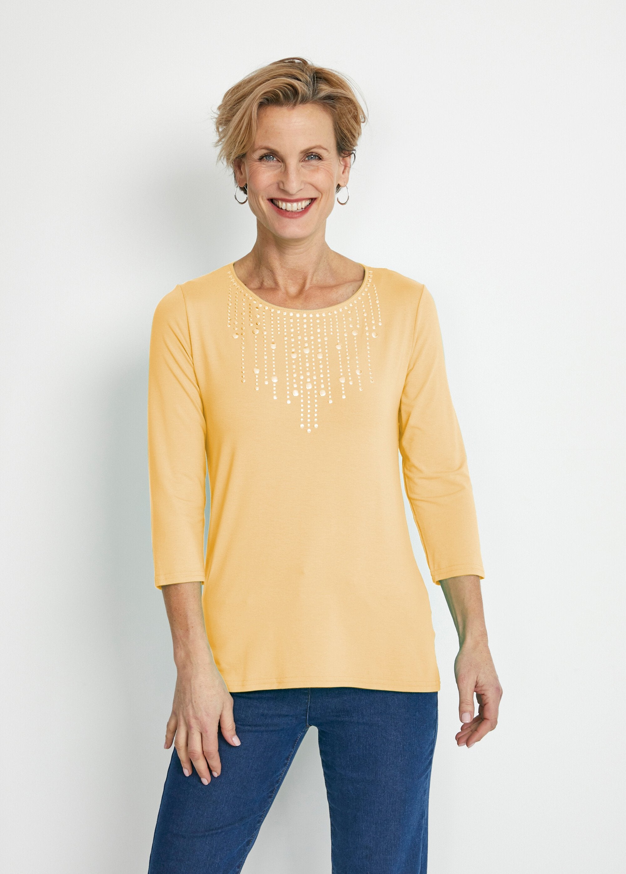 Camiseta_de_manga_3/4_con_tachuelas_AMARILLO_FA1_slim