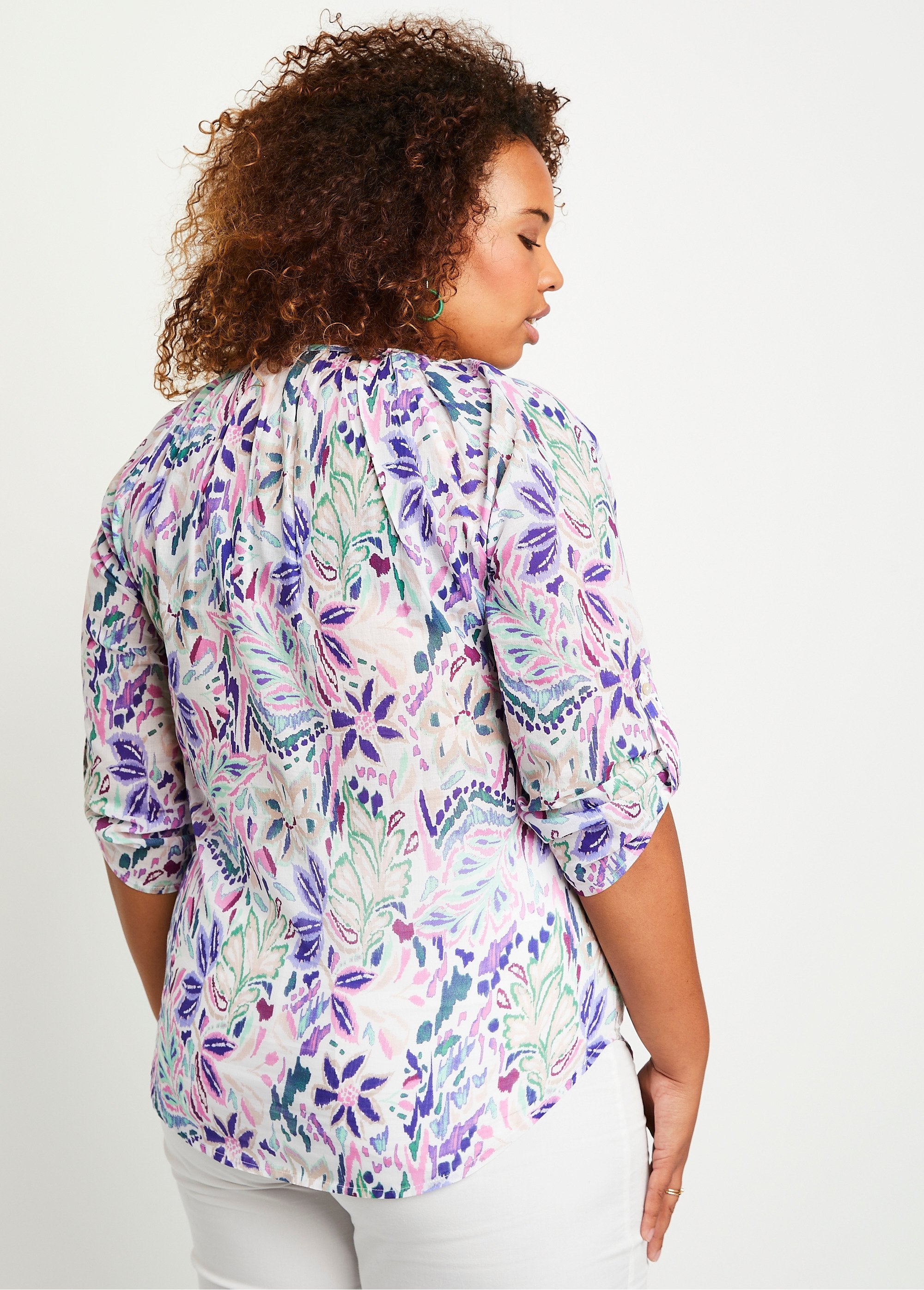 Túnica_con_estampado_paisley_y_botones_morado_y_rosa_DO1_curvy