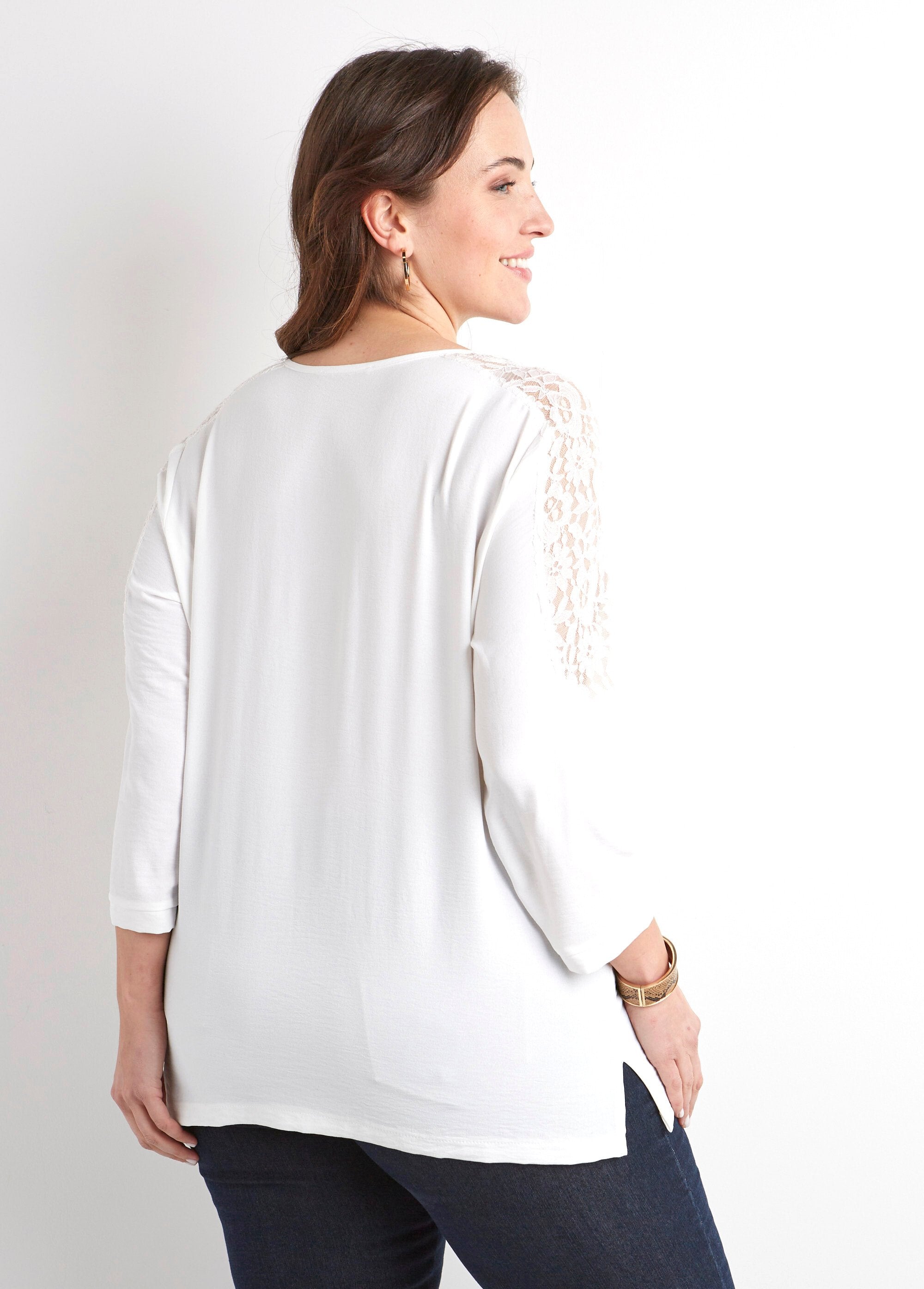 Túnica_de_encaje_con_botones_y_cuello_en_V_manga_3/4_Crudo_DO1_curvy