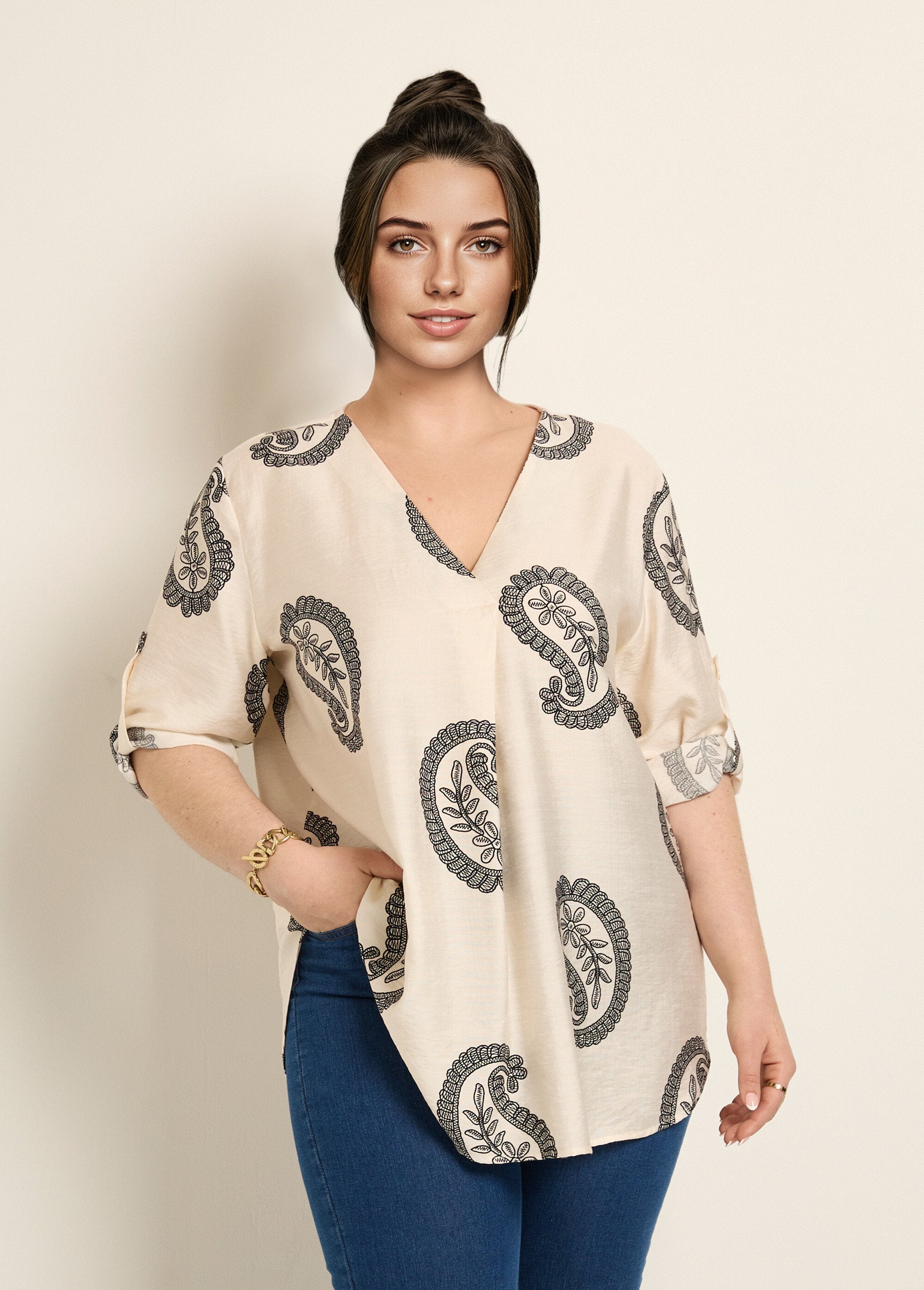 Túnica_con_estampado_étnico,_mangas_largas._Crudo_FA1_curvy