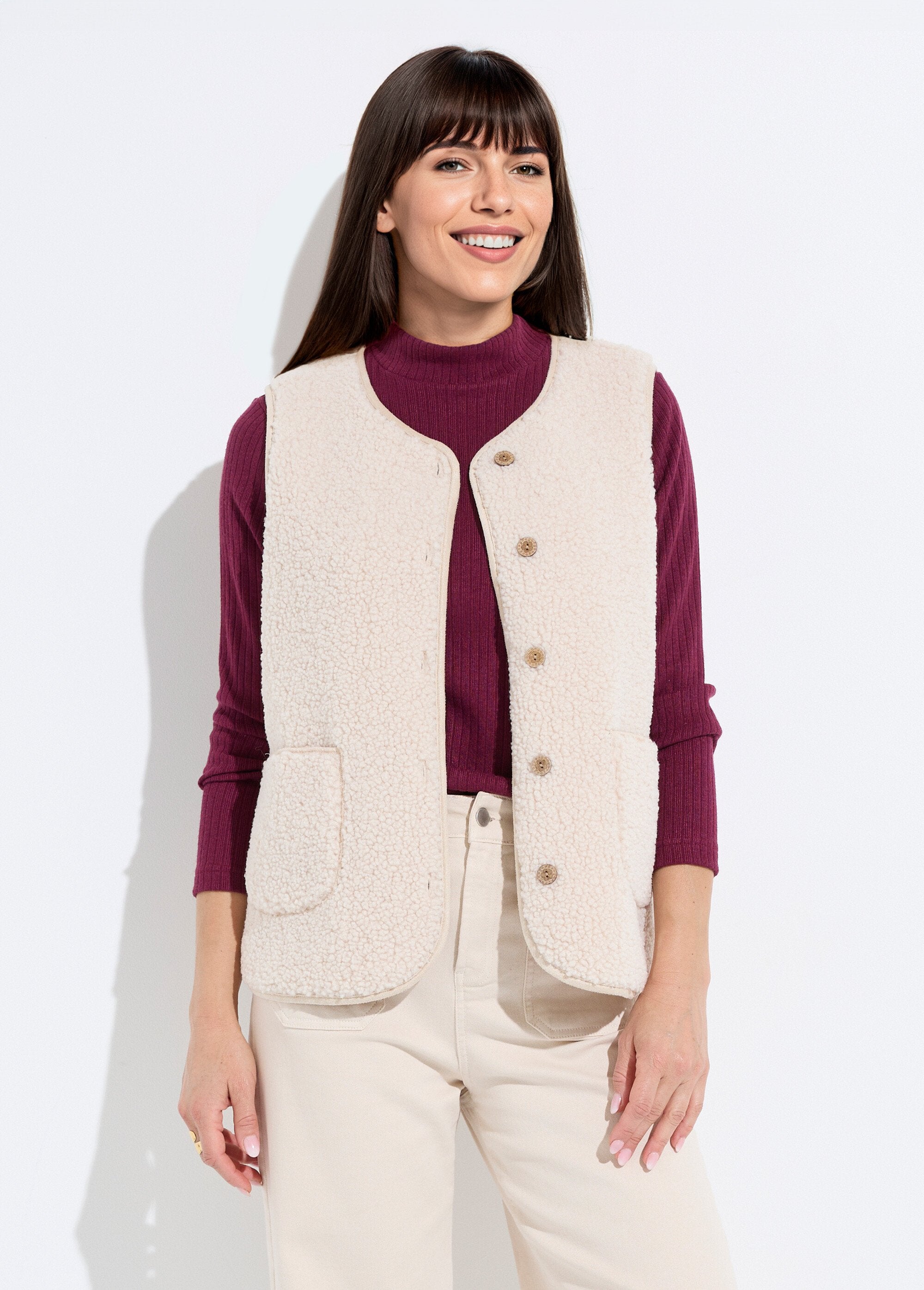 Chaqueta_sin_mangas_de_sherpa_con_interior_aterciopelado._Beige_FA1_slim